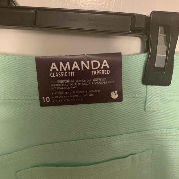 NWT. Women’s Gloria Vanderbilt light baby blue jeans in a size 10. - Picture 6 of 6